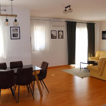 Appartement With Parking Space - 24226 *