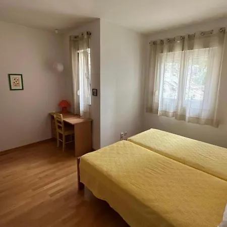 With Parking Space - 24226 Τρογκίρ