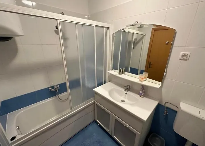 With Parking Space - 24226 Appartamento Traù